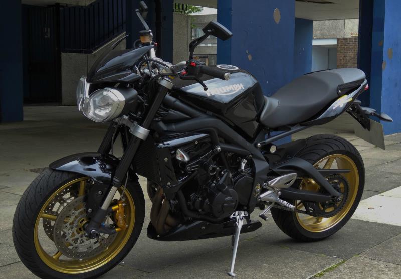 Street Triple R 2010 Black With Loads Of Extras - Classified Ads -  Londonbikers.Com
